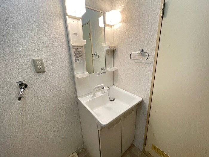 物件内観写真12　(洗面)