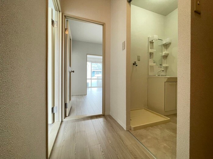 物件内観写真13　(廊下)