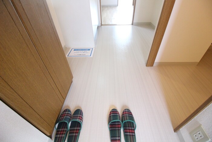 物件内観写真8　(廊下)