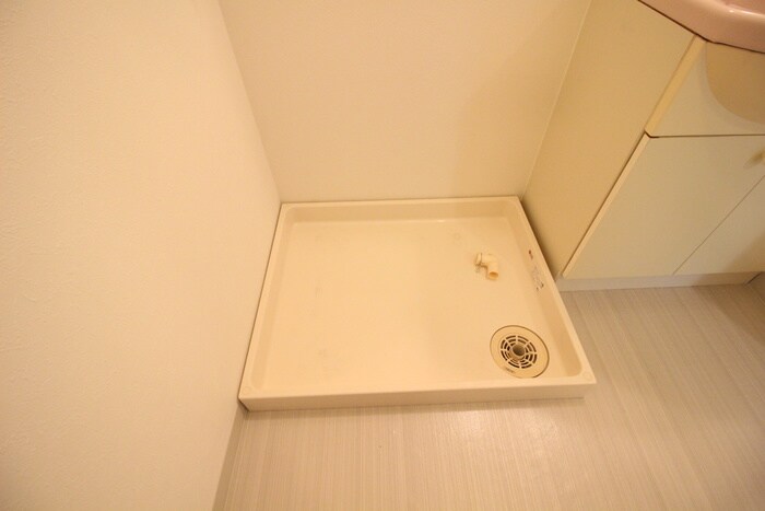 物件内観写真10　(洗濯機置場)