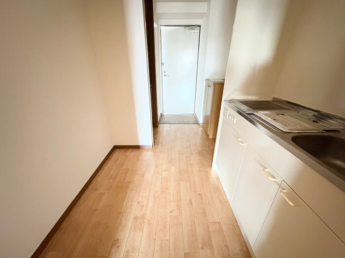 物件内観写真14　(廊下)