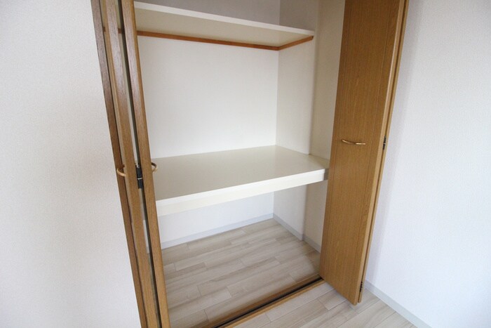物件内観写真15　(収納)