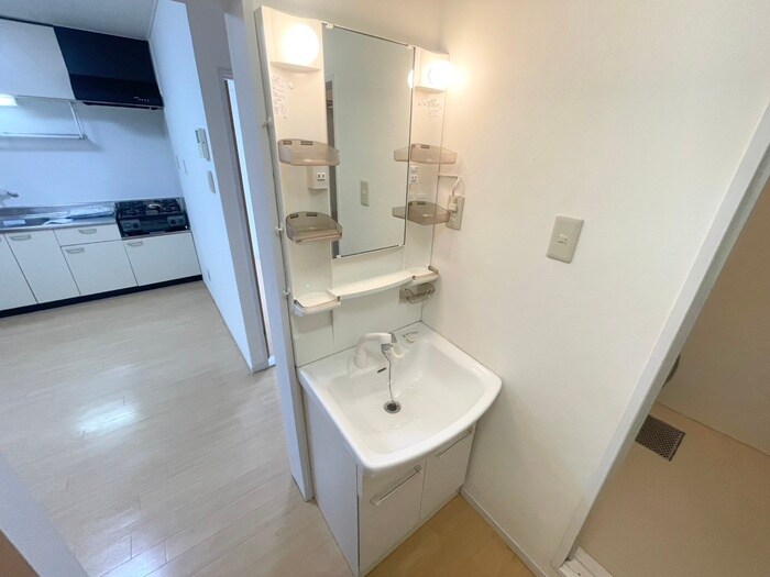 物件内観写真12　(洗面)