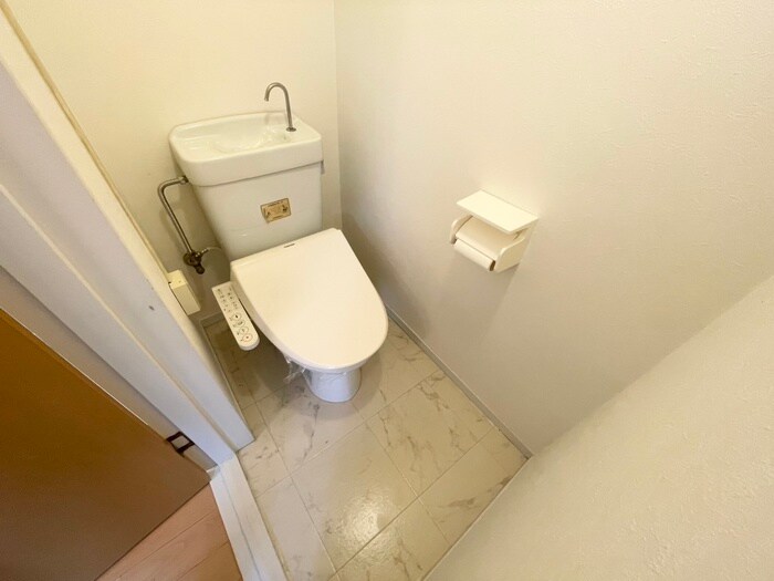 物件内観写真15　(トイレ)