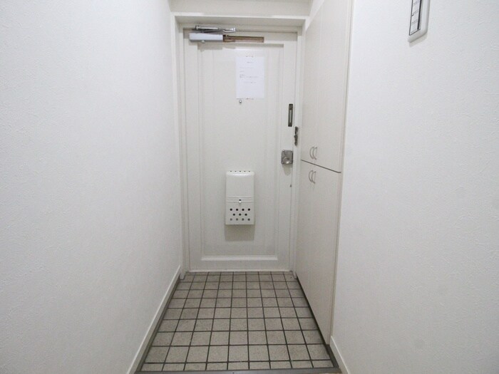 物件内観写真17　(玄関)