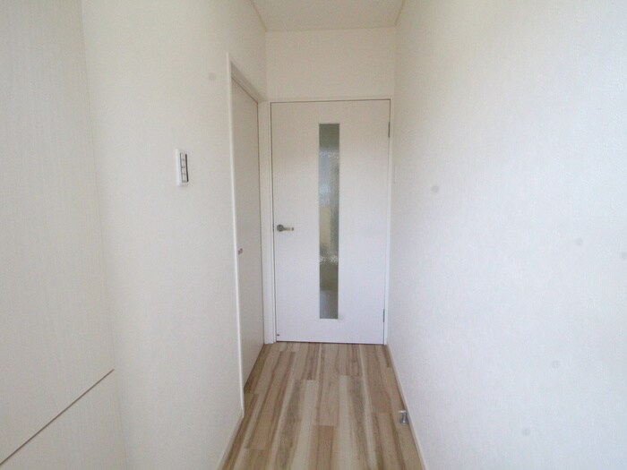 物件内観写真19　(廊下)