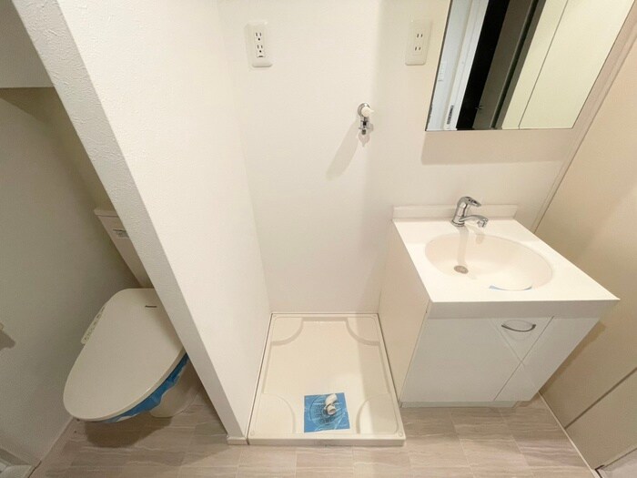 物件内観写真18　(洗濯機置場)