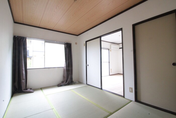 物件内観写真9　(居室)