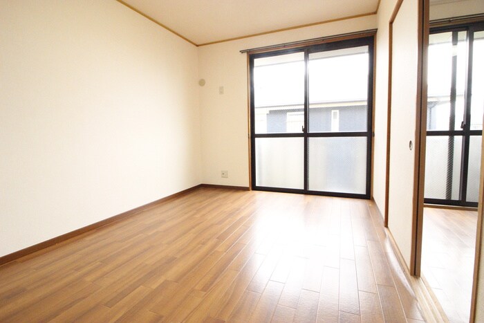 物件内観写真7　(居室)