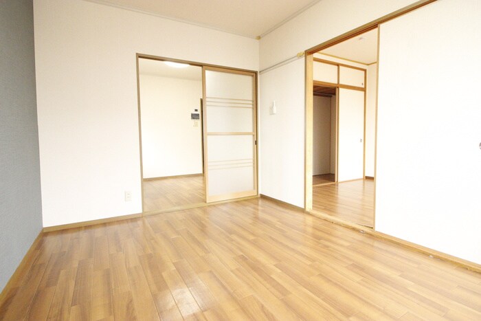 物件内観写真13　(居室)