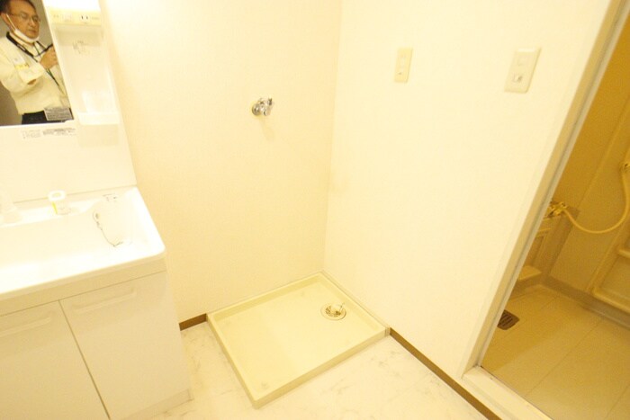 物件内観写真19　(洗濯機置場)