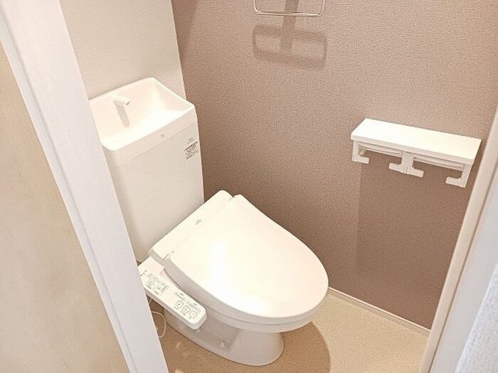 物件内観写真11　(トイレ)