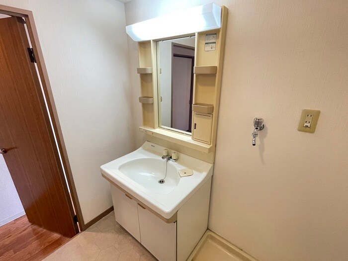 物件内観写真11　(洗面)