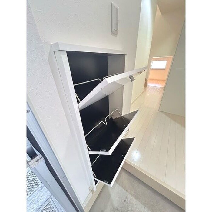 物件内観写真11　(靴箱)