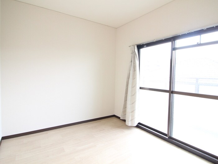 物件内観写真15　(居室)