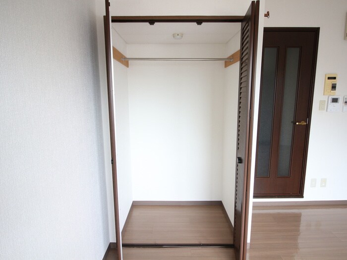 物件内観写真13　(収納)