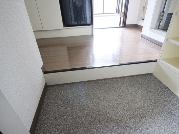 物件内観写真17　(玄関)