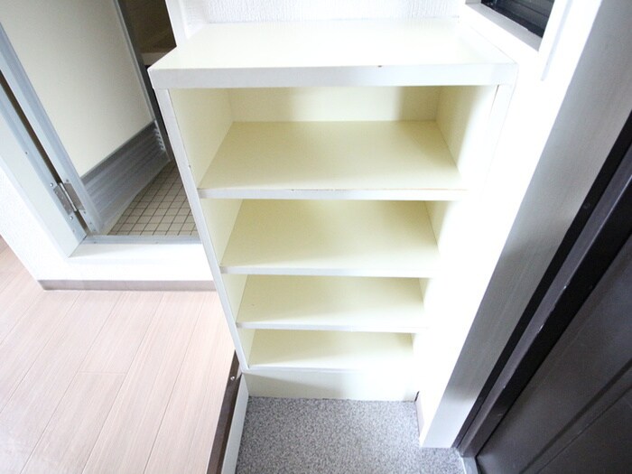 物件内観写真18　(靴箱)