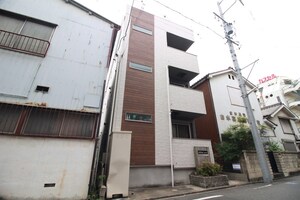 shiva apartment外観写真