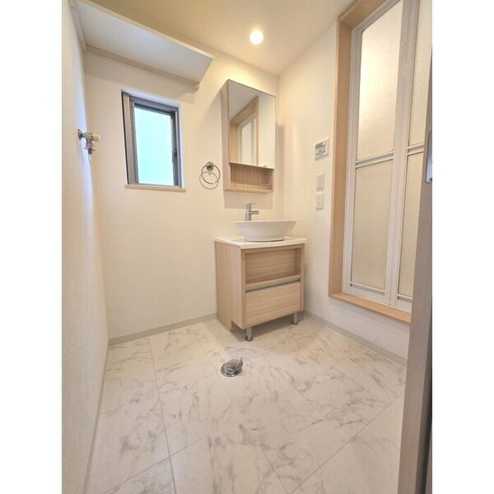 物件内観写真7　(洗面)