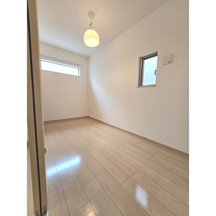 物件内観写真16　(居室)