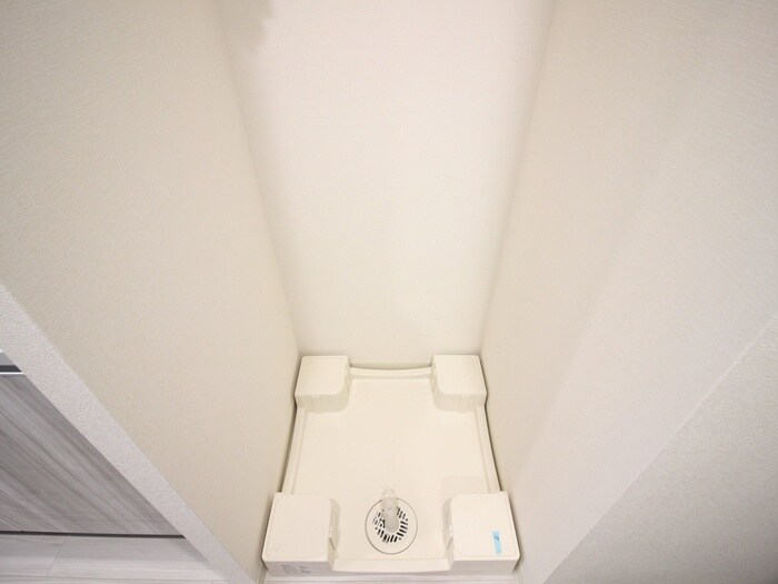 物件内観写真13　(洗濯機置場)