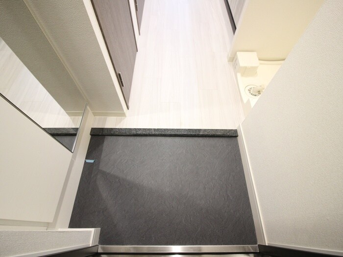 物件内観写真17　(玄関)