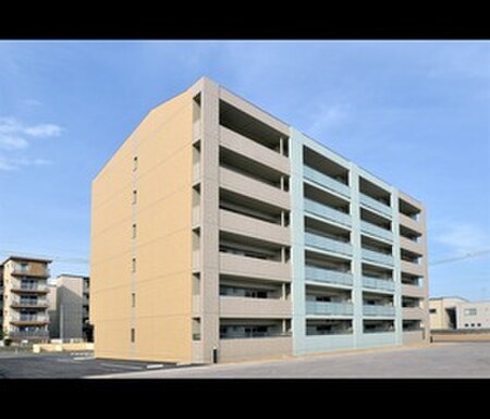 シャン・ド・フルール外観写真