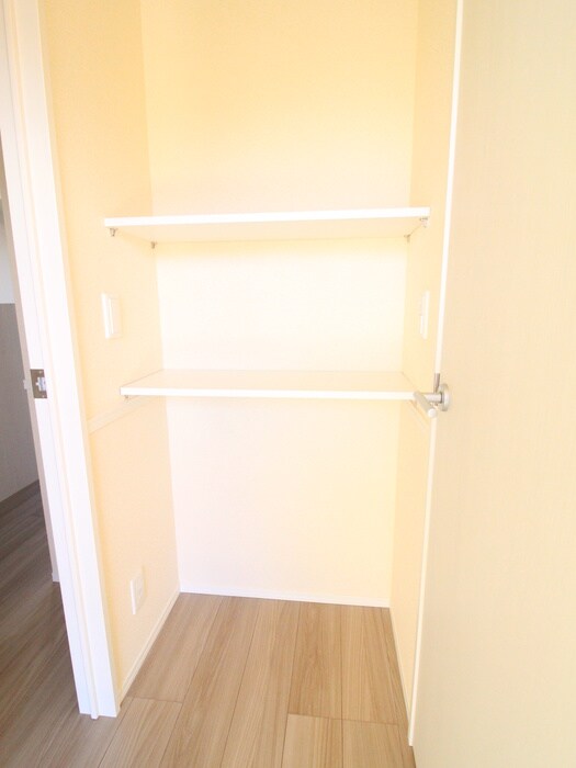 物件内観写真15　(収納)