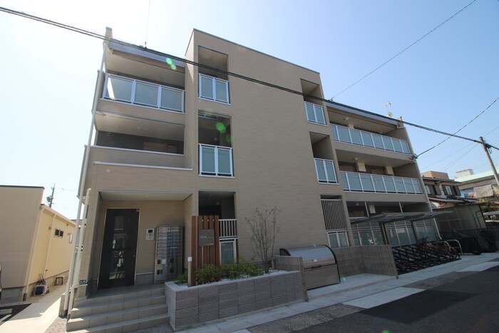 物件外観写真1　(外観写真)