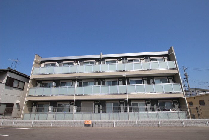 物件外観写真3　(外観写真)