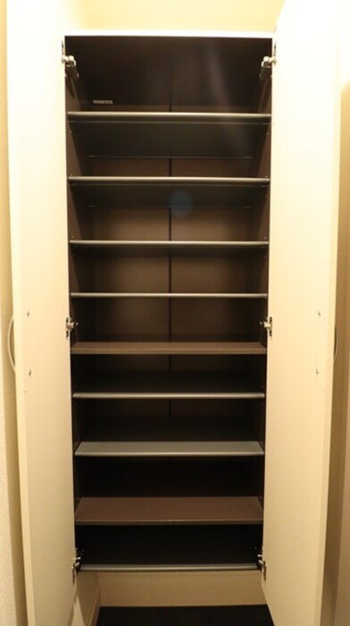 物件内観写真13　(靴箱)