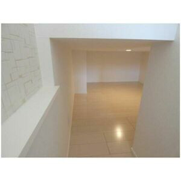 物件内観写真13　(廊下)