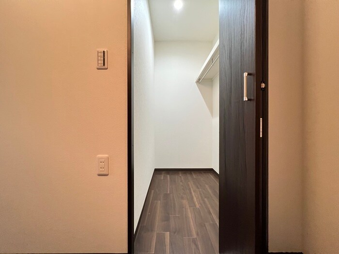 物件内観写真10　(収納)