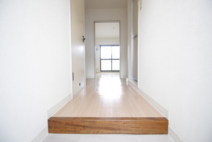 物件内観写真16　(廊下)