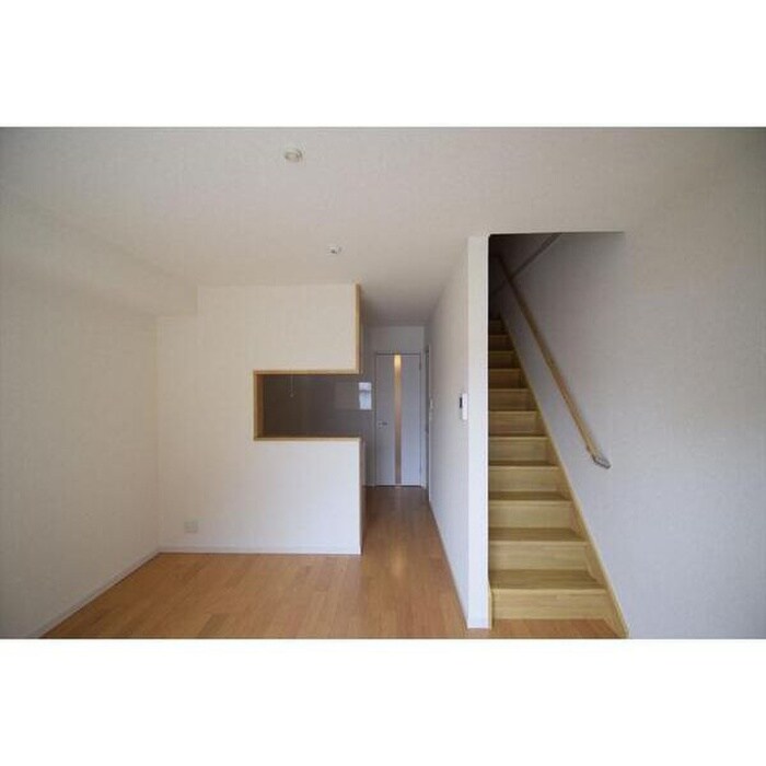 物件内観写真4　(居室)