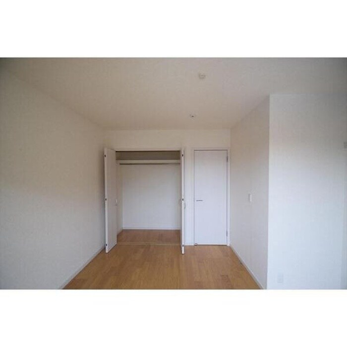 物件内観写真6　(収納)