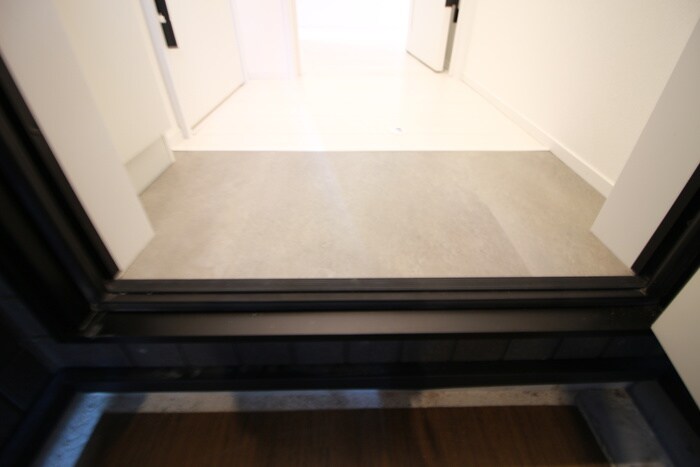 物件内観写真15　(玄関)