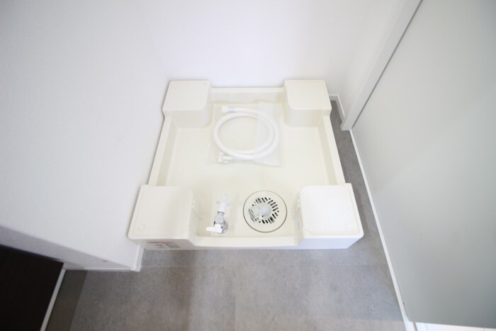 物件内観写真18　(洗濯機置場)