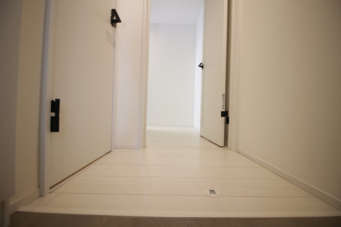 物件内観写真19　(廊下)