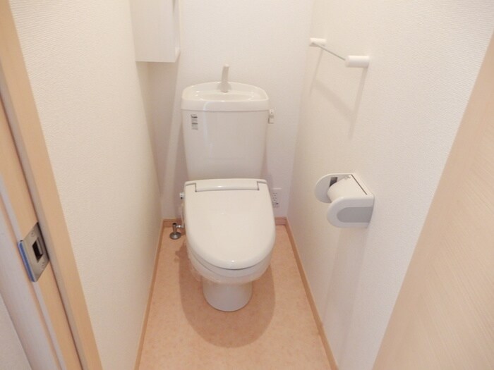 物件内観写真15　(トイレ)