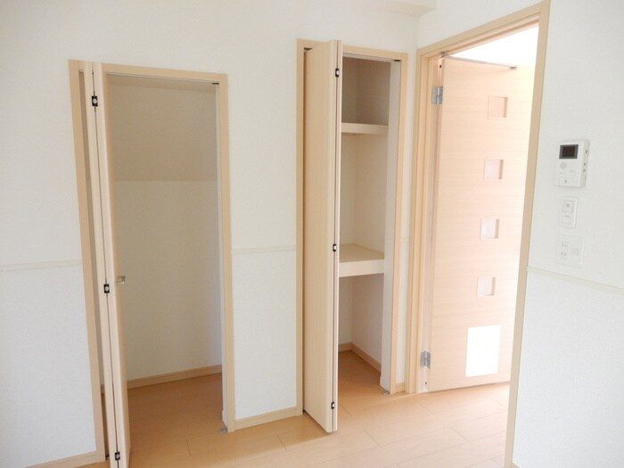 物件内観写真17　(収納)