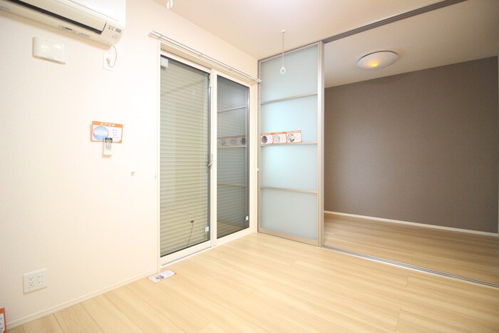 物件内観写真6　(居室)