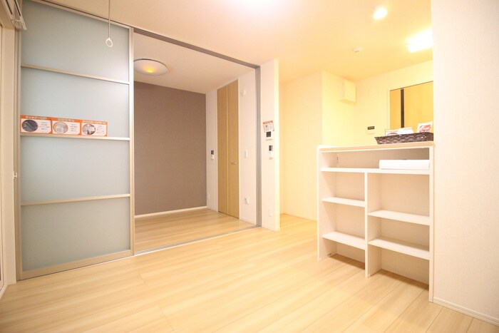 物件内観写真7　(居室)