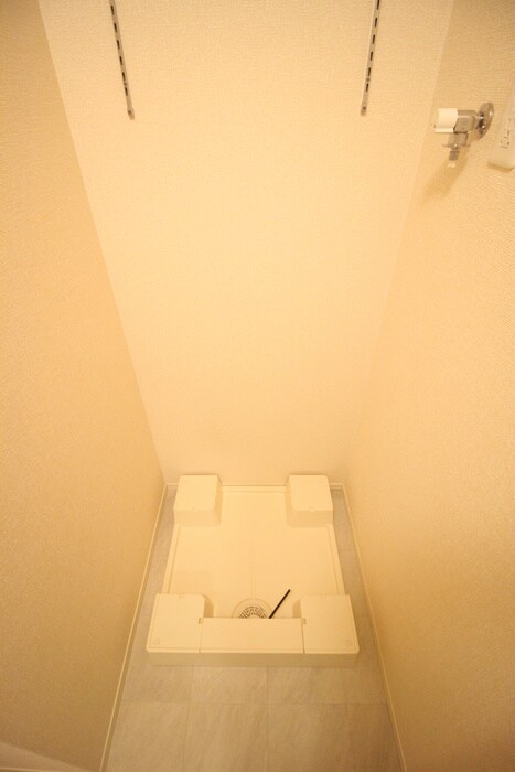 物件内観写真11　(洗濯機置場)