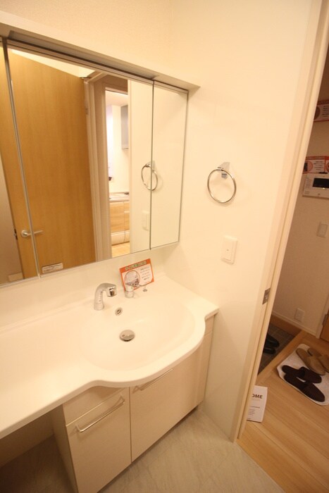 物件内観写真12　(洗面)