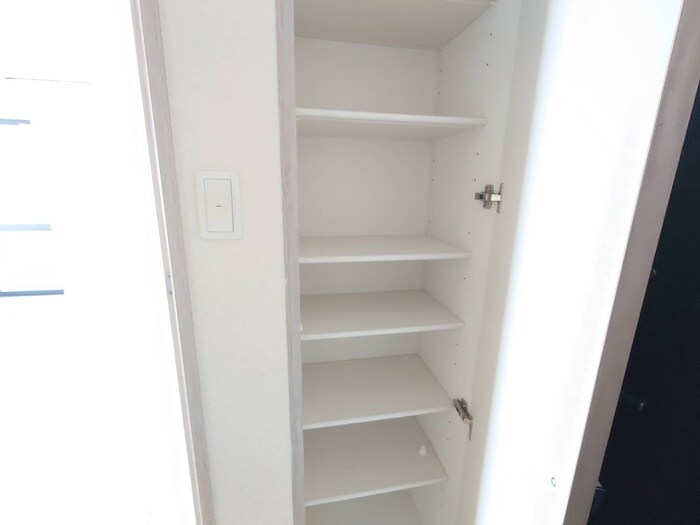 物件内観写真12　(靴箱)