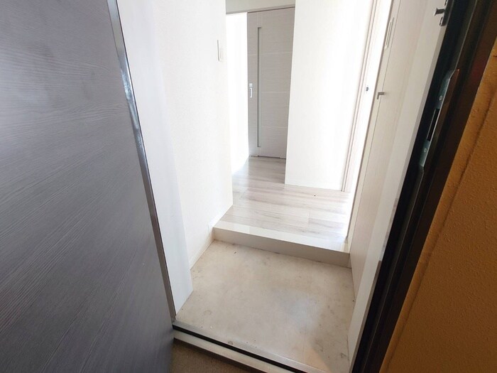 物件内観写真21　(玄関)