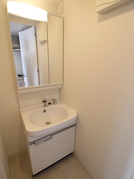 物件内観写真11　(洗面)