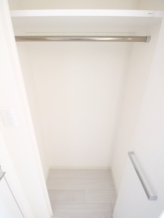 物件内観写真13　(収納)